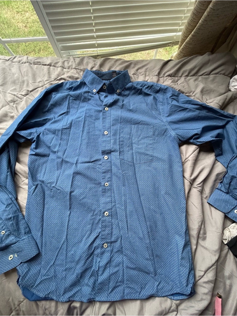 💚3/$25 Van Heusen Navy Blue Micro-Pattern Button-Down Dress Shirt medium